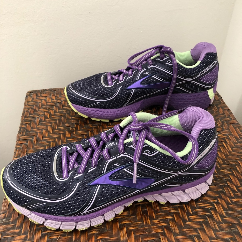 Brooks Adrenaline GTS 16 Running Shoes Size 8 w/ Box Like New - Picture 5 of 7